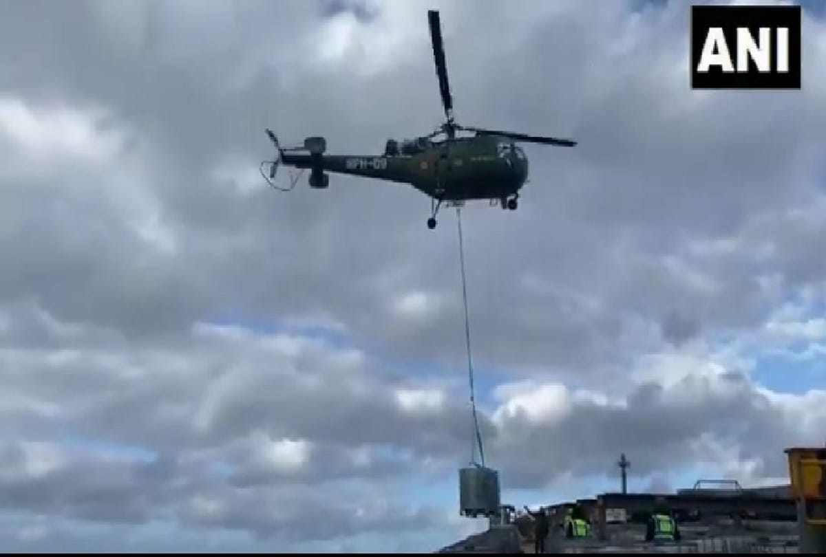An Indian Army Chetak helicopter engaged in operation to control the oil spill near Mauritius