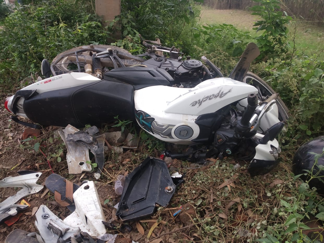 canter collides with bike, two kill