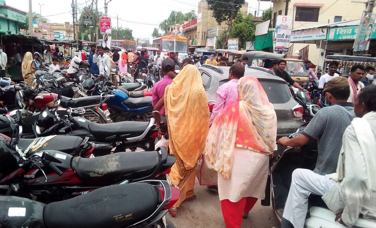 People have been struggling for hours due to jam near the district hospital in mahoba