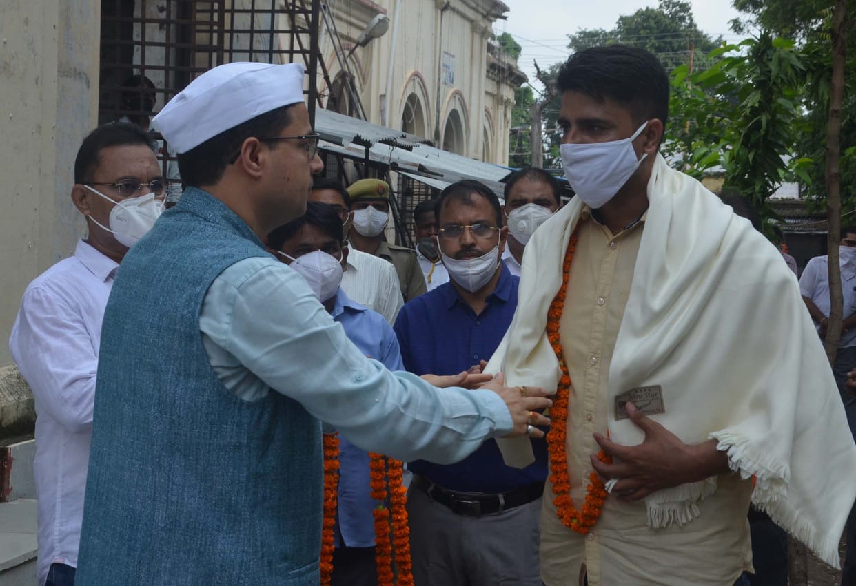 Independence day celebrated with pomp across the district