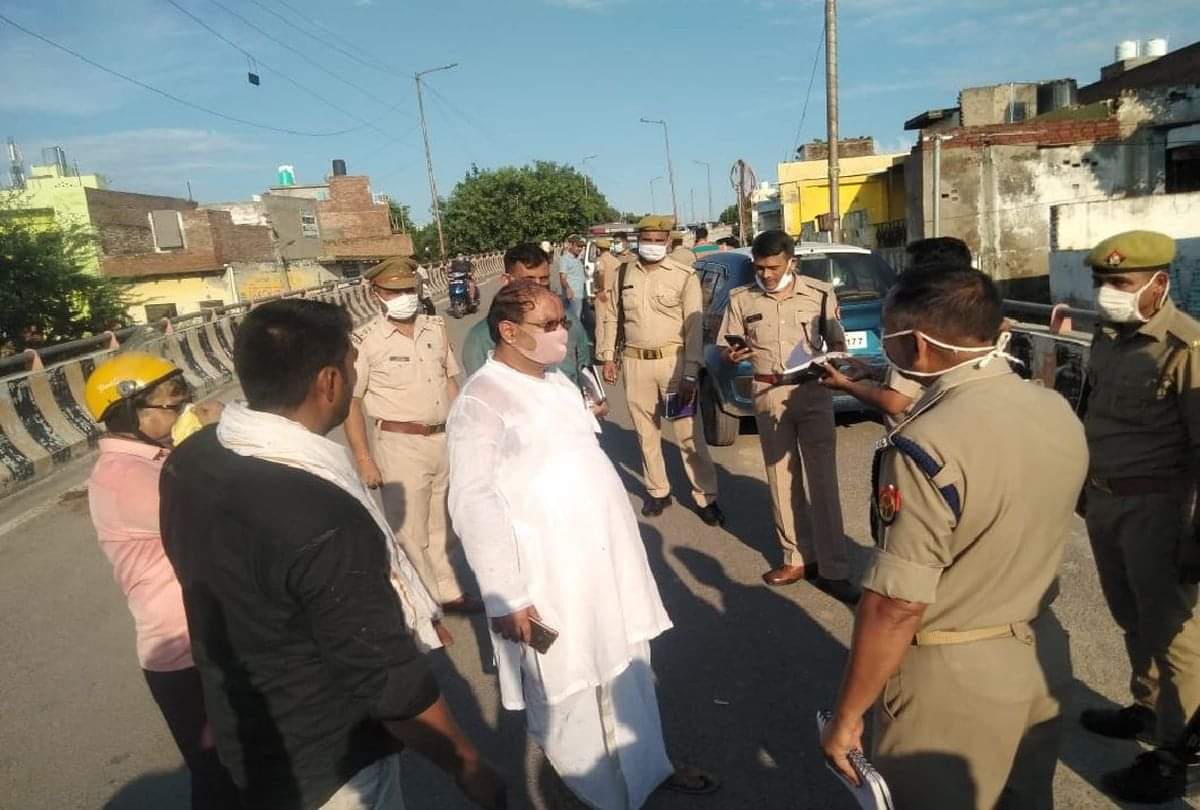 mathura up news: robber arrested within hours after police got a clue in loot case