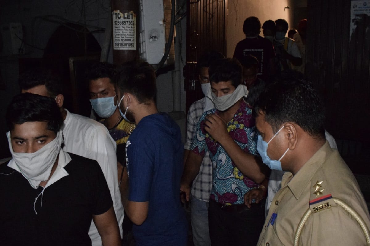 UP News: Many BJP leaders have been revealed in hookah bar case at Meerut