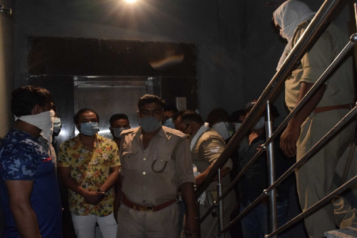 UP News: Nauchandi station police negligence has been revealed in hookah bar case in Meerut