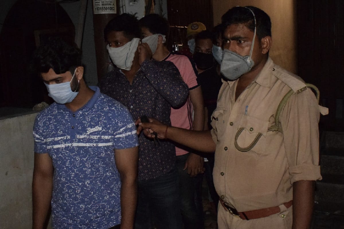 UP News: Nauchandi station police negligence has been revealed in hookah bar case in Meerut