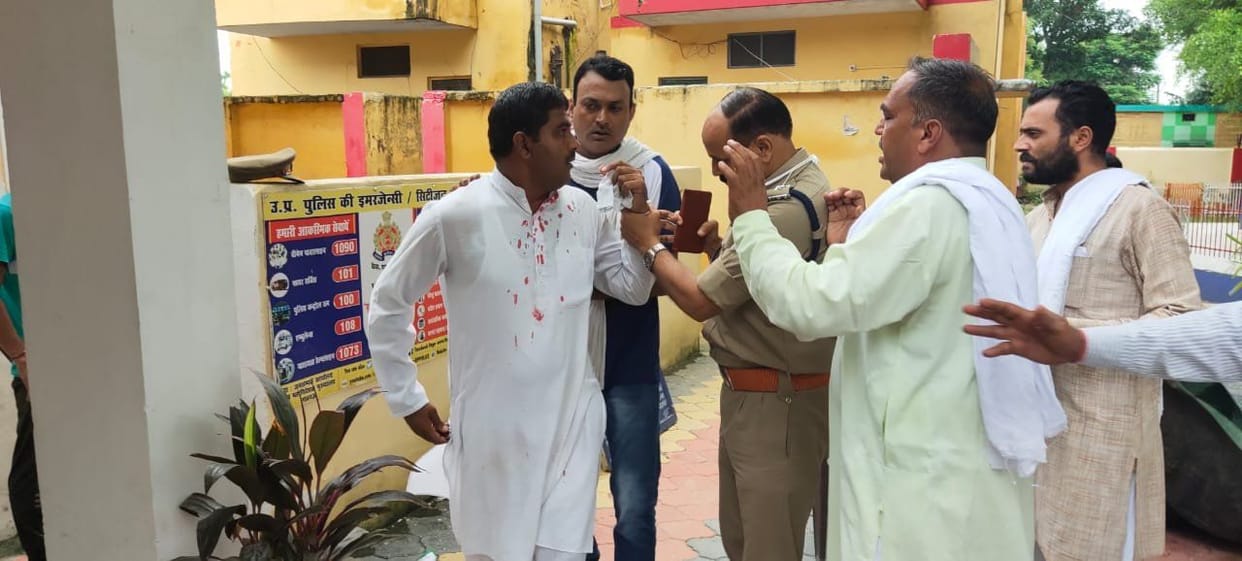 Muzaffarnagar: Clash between two office bearers on stage operations