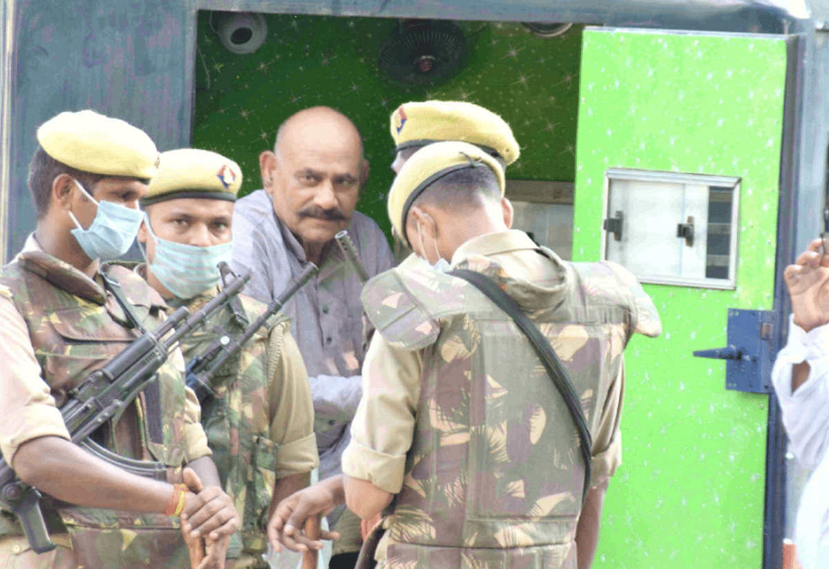 Bahubali MLA Vijay Mishra shifted to Agra Central Prison