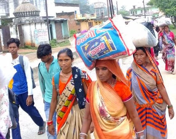 police stop people to come from other state