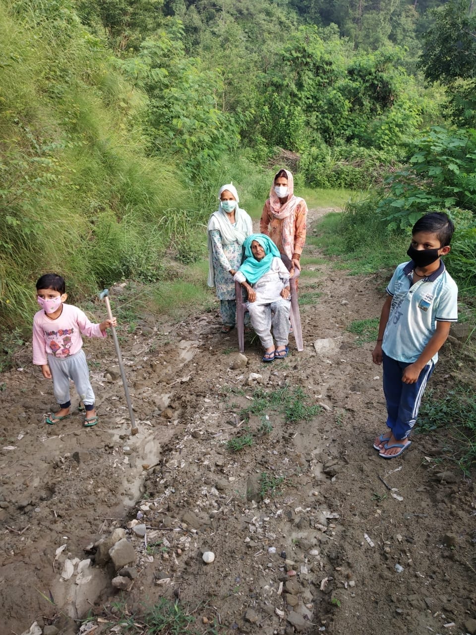 95-year-old elderly still hopes for road construction in Jhamradiya