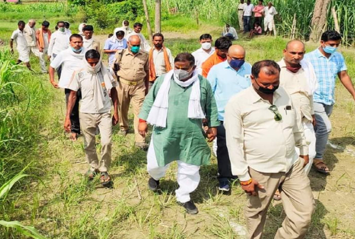 Sitapur: Steamer spoiled in Sharda river, MLA Gyan Tiwari scared