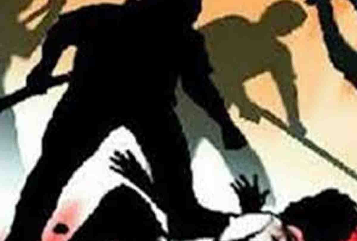 land dispute in etawah, six people injured