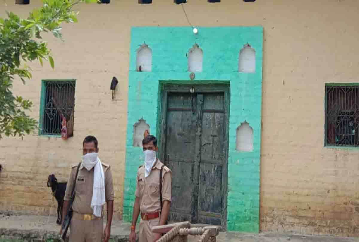 After strangulation, the body of the young man was hanged, the lover had arrived to meet his girlfriend