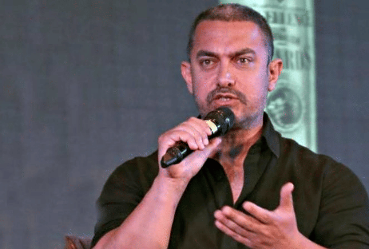 25 Years Of DDLJ Aamir Khan Praises Shahrukh Khan and Kajol Film Dilwale Dulhania Le Jayenge