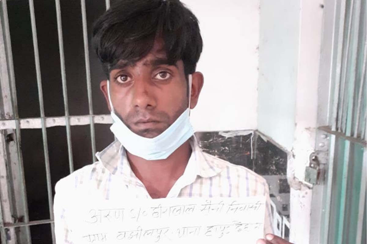 brother attacked on her sister by blade in meerut with his brother in law, injured