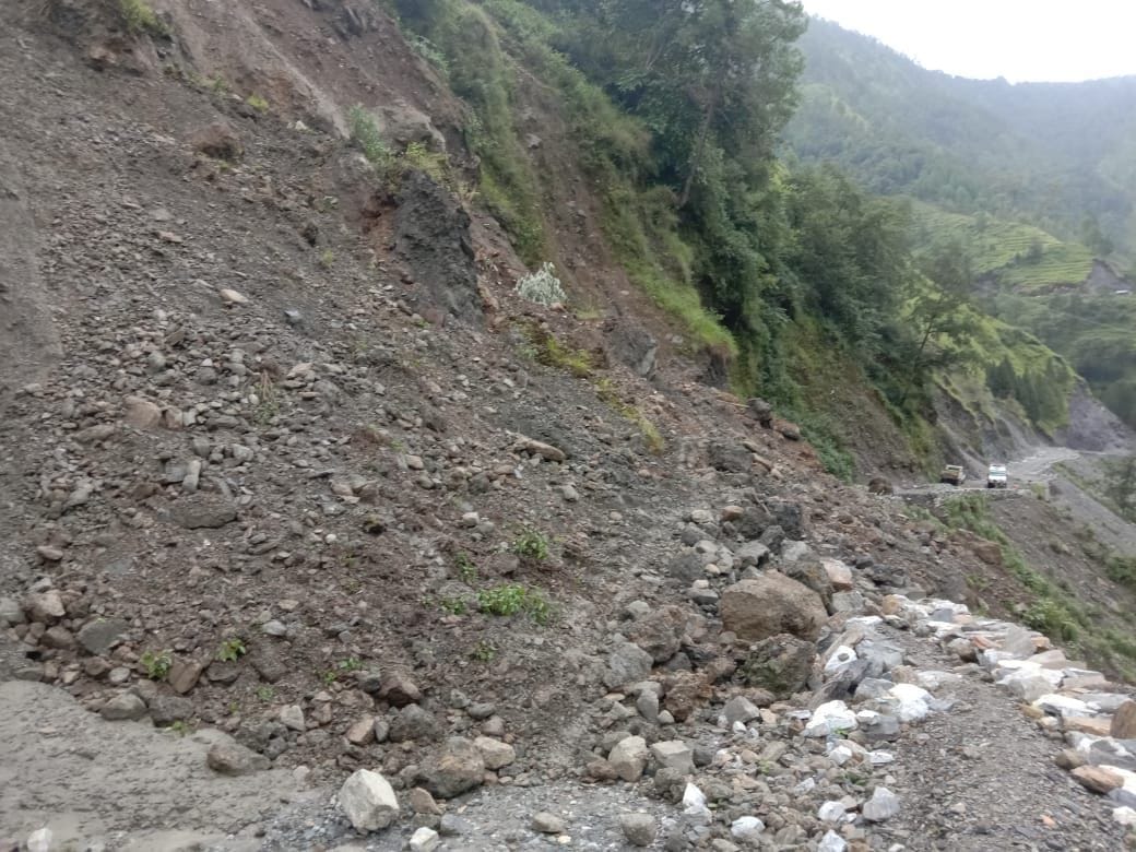 Three houses damaged in Garuda and Kanda