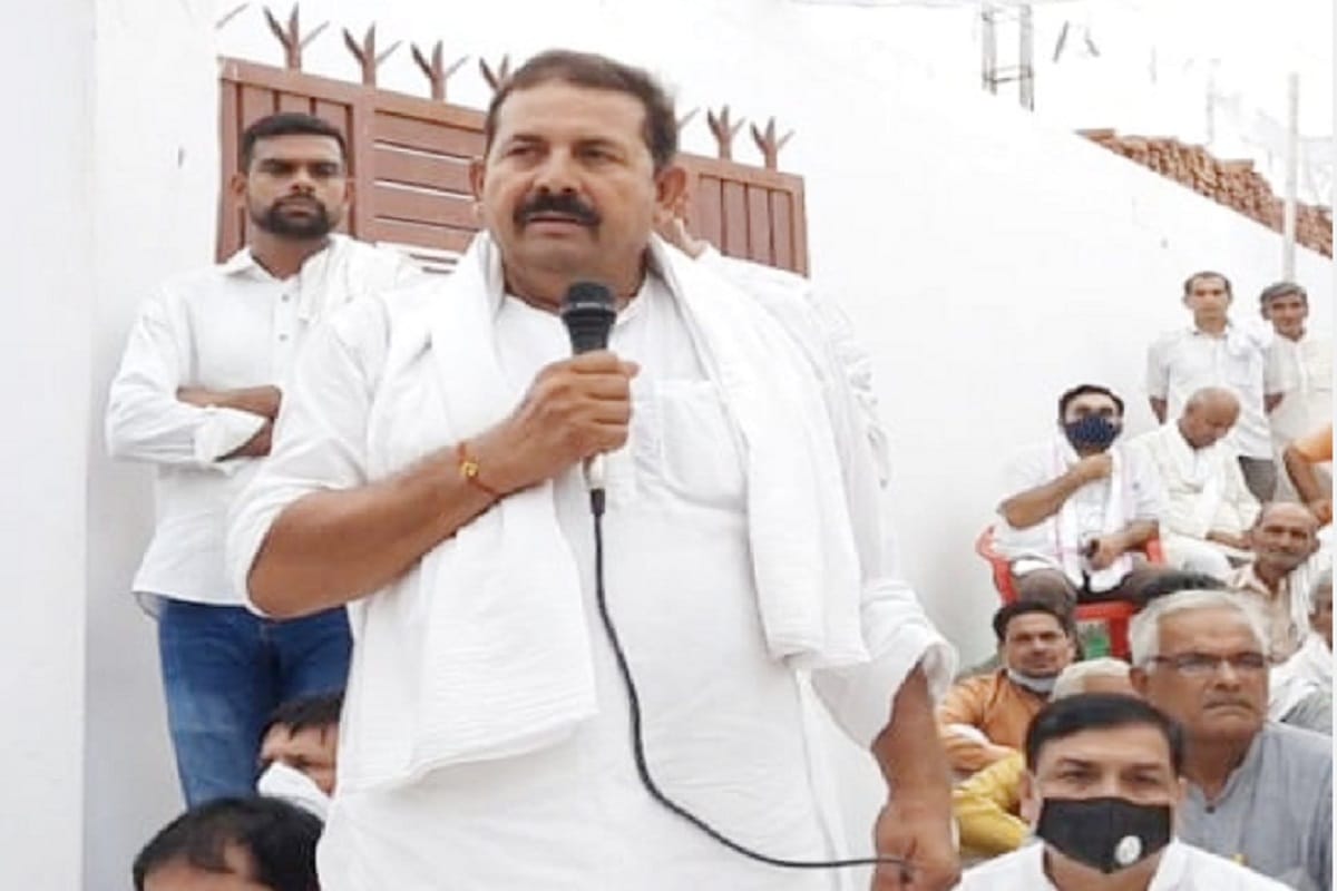 Baghpat News: Young generation of unbridled Jat fraternity: Naresh Tikait