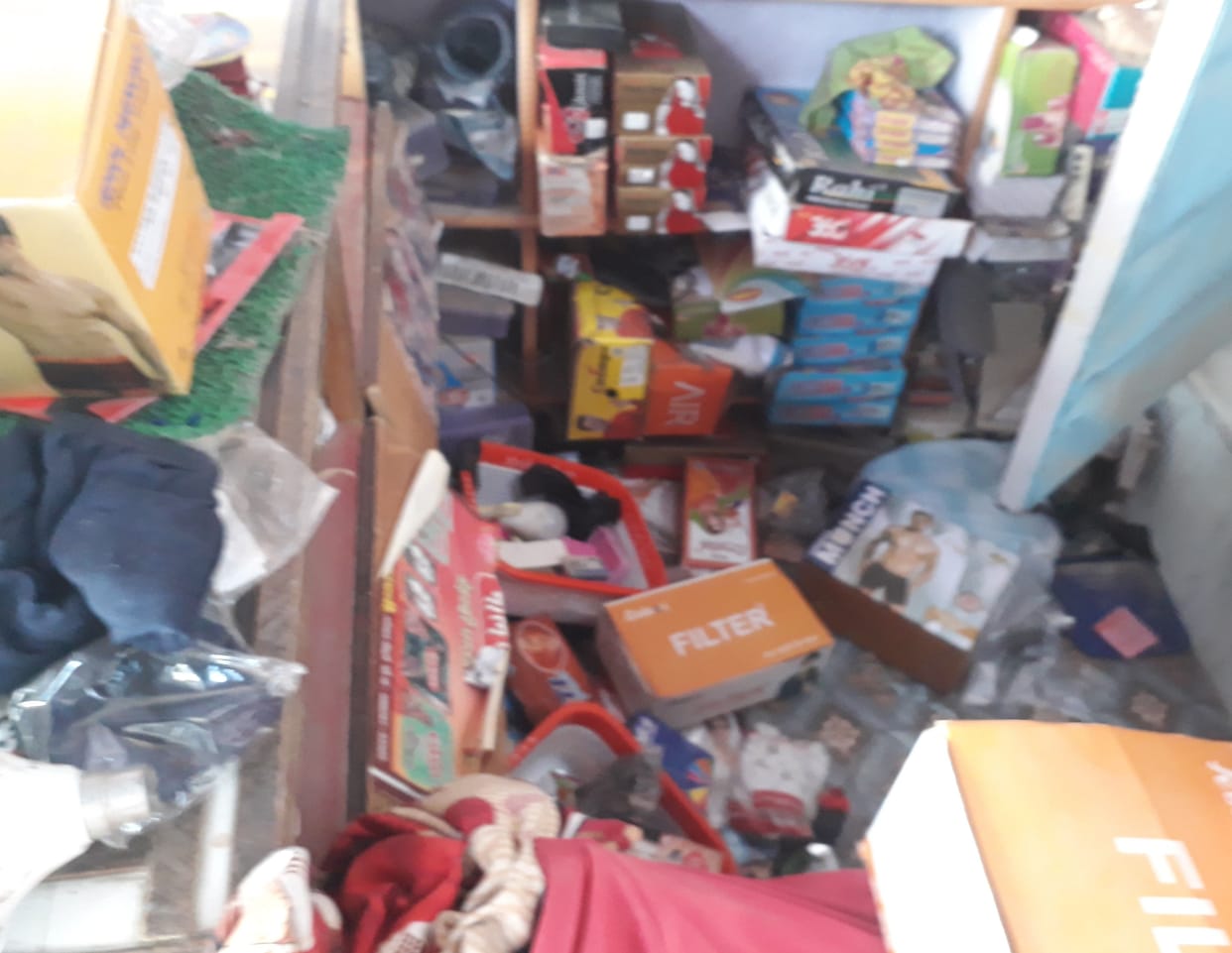 thief cut house roof and theft god effigy