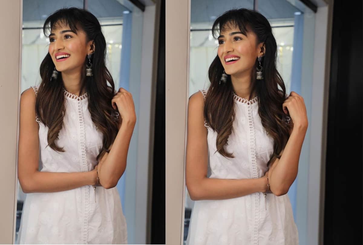 erica fernandes spotted in city hot and bold look