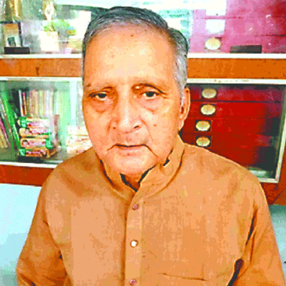 Hindi Hain Hum: From Bhakti period to modern period Kashi has been a stronghold of Hindi in all times Establishment of Nagari Pracharini Sabha to hindi andolan