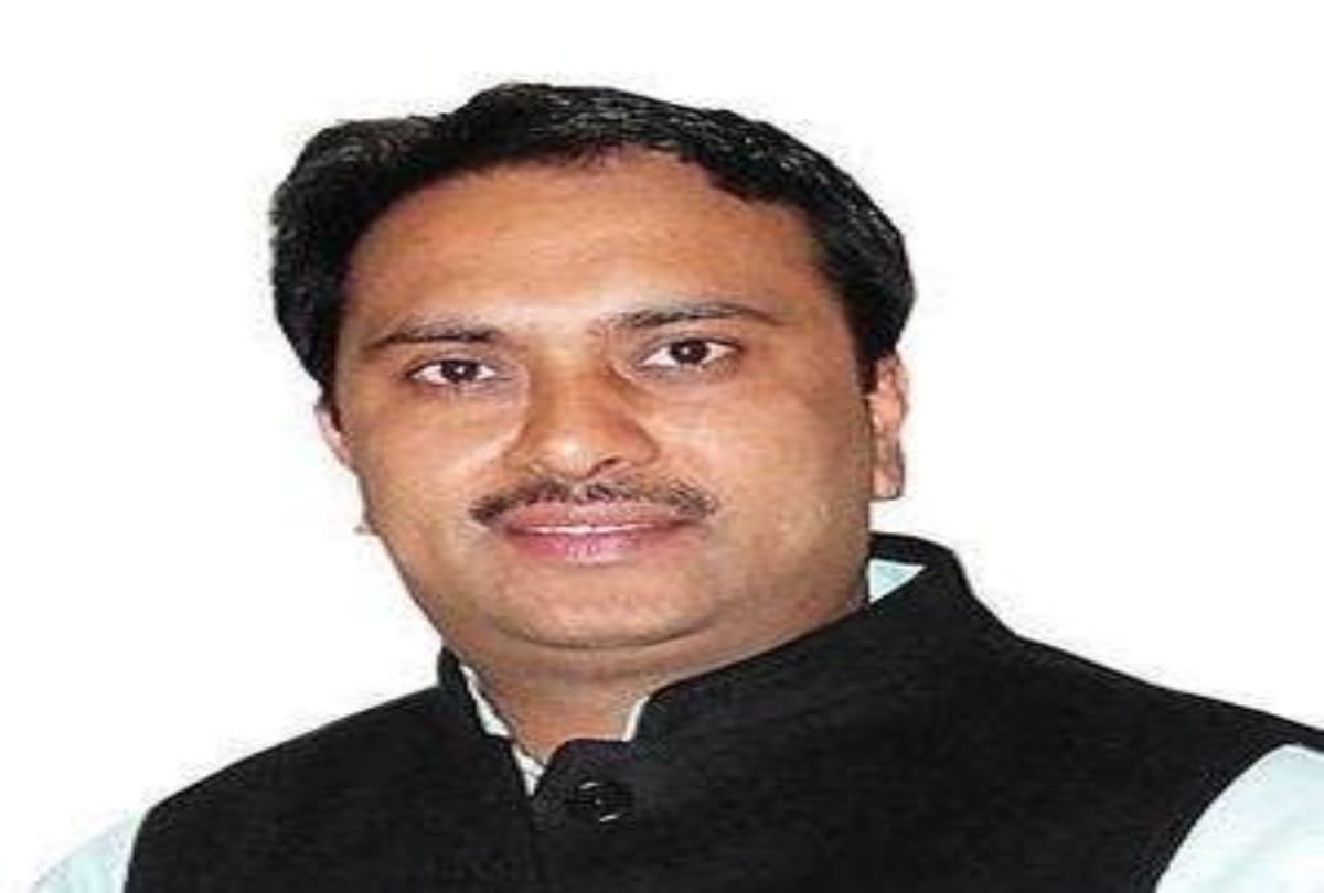 Madhya Pradesh BJP vice president Jitu Jirati shift to Arvindo hospital after infection in lungs