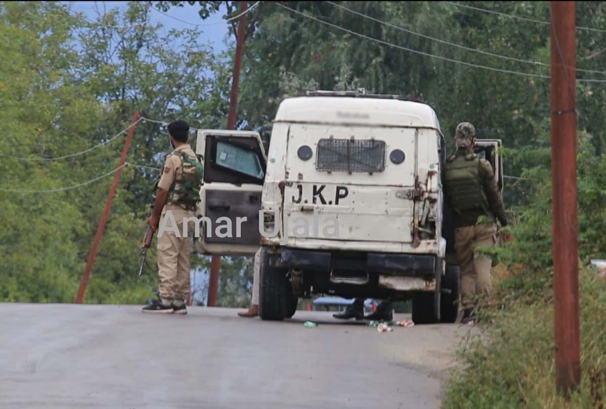 Gulab Bagh Zakoora Srinagar Encounter between force and terrorists jammu kashmir latest news in hindi