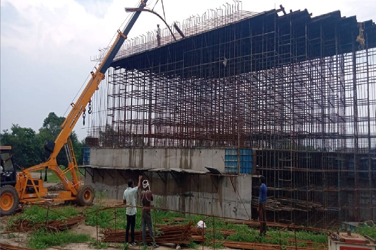 The work of Delhi-Meerut Expressway has been closed for seven days in Meerut