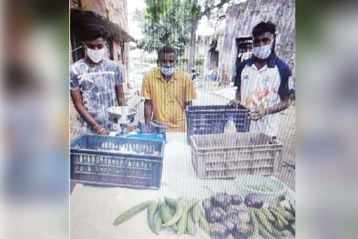 National players are forced to sell vegetables in meerut, both won medals at the national level in boxing and archery.
