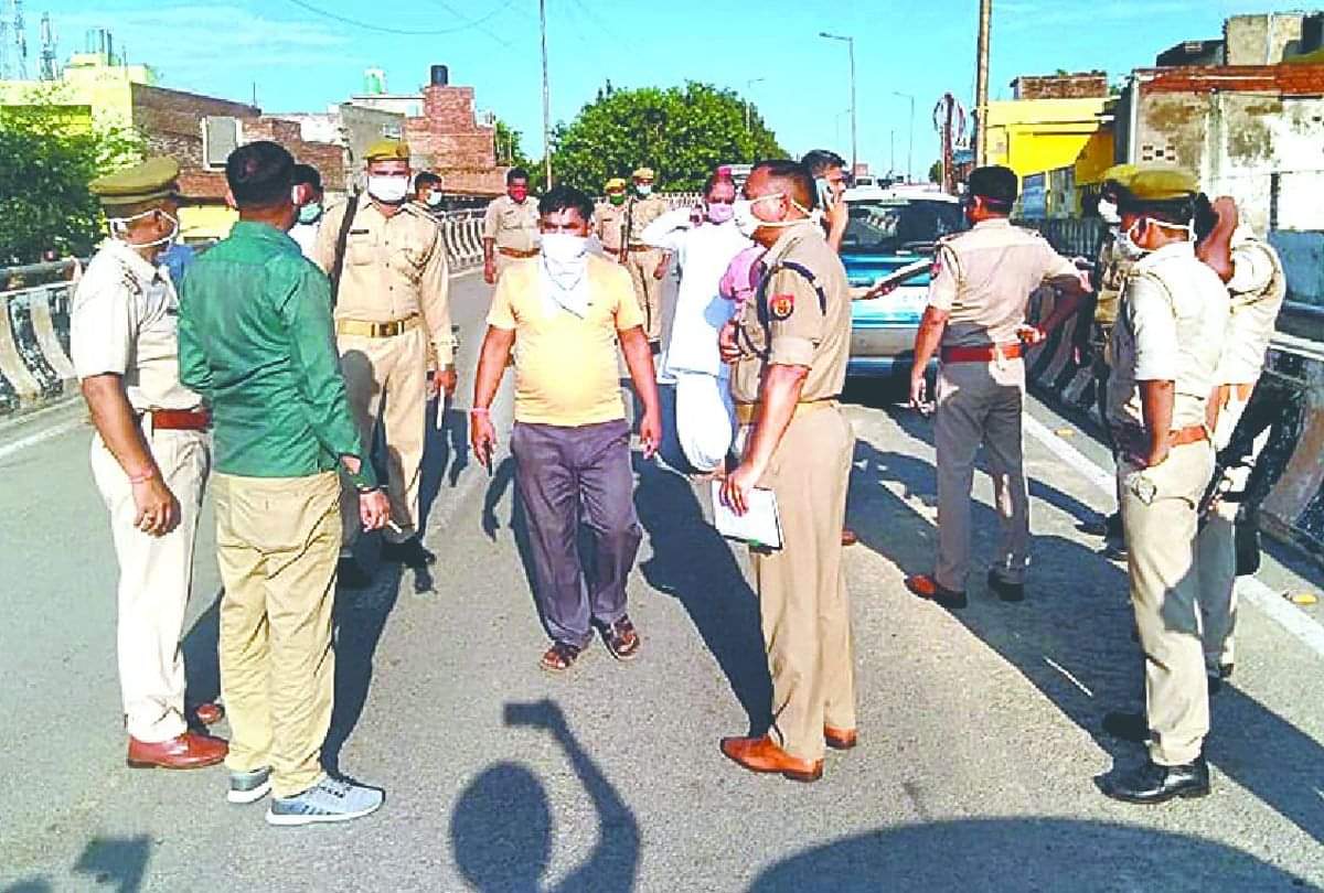 mathura up news: robber arrested within hours after police got a clue in loot case