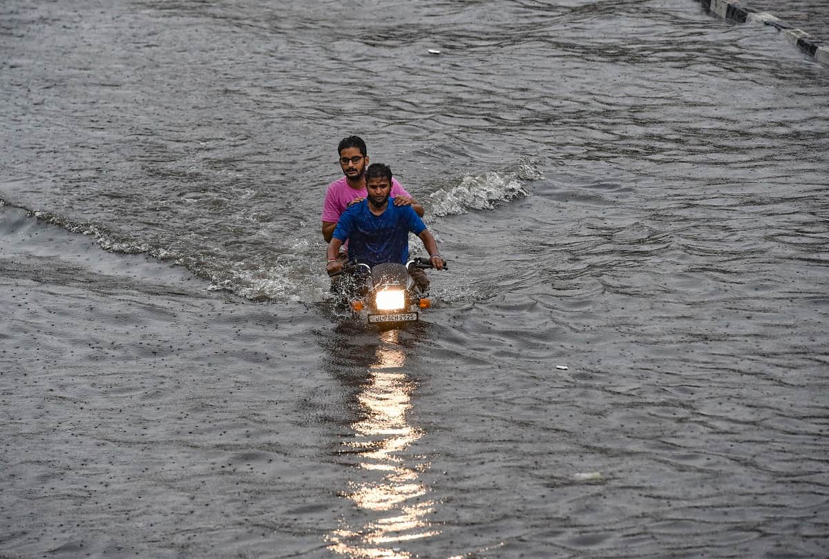 Weather Update: Monsoon in India: Heavy Rainfall alert for many states, kahan jyada to kaha kam hui barish