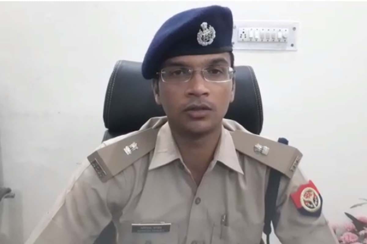brother attacked on her sister by blade in meerut with his brother in law, injured
