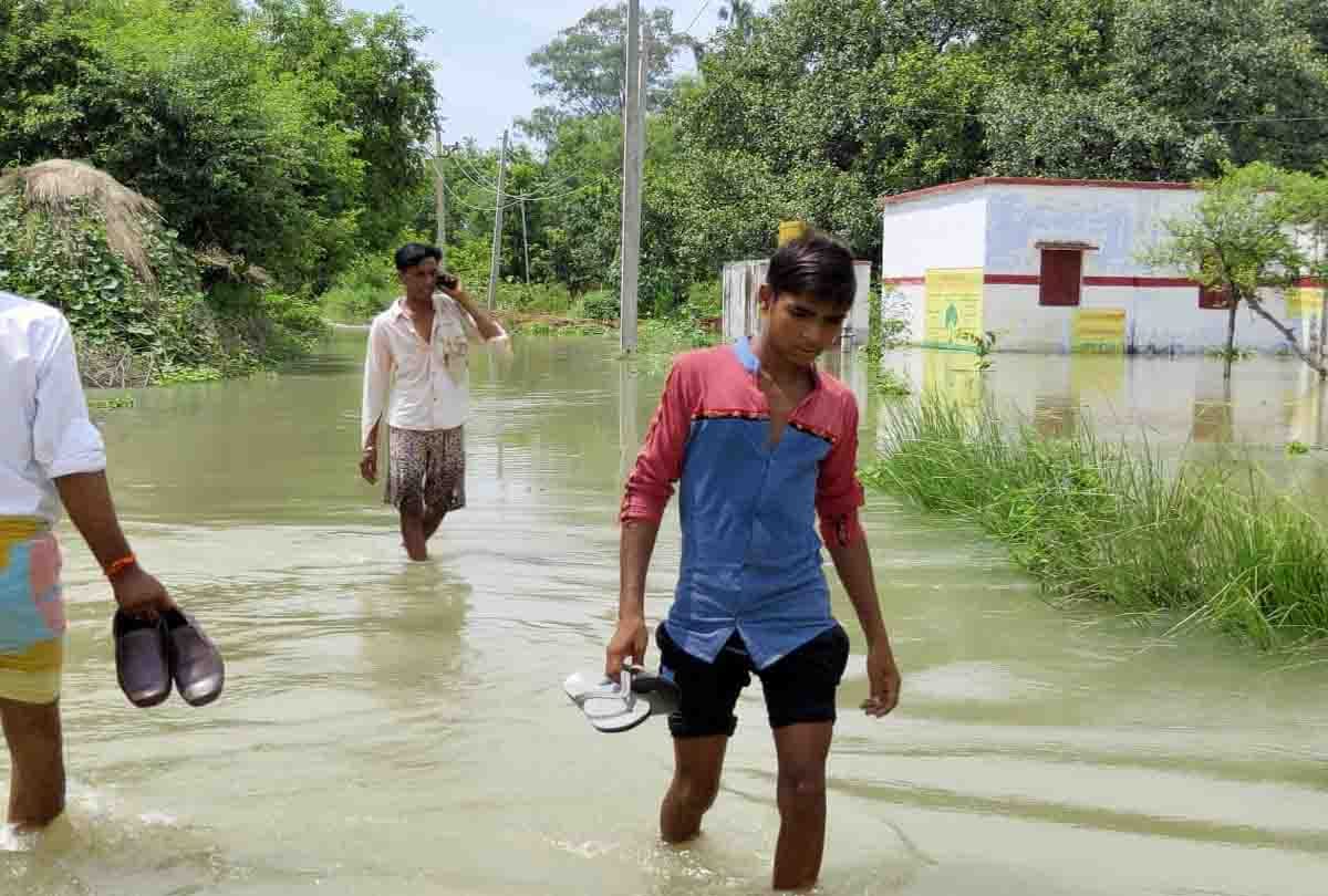 Rivers continue to increase, 83 villages in flood in farrukhabad