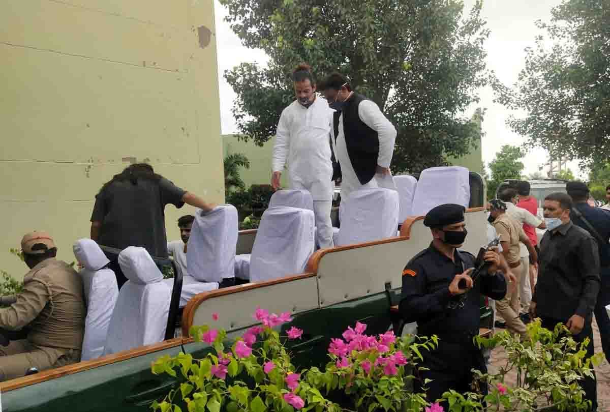 Akhilesh Yadav gave a big statement against BJP in etawah