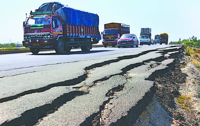 Disruption in the file of land acquired for Bareilly-Moradabad highway