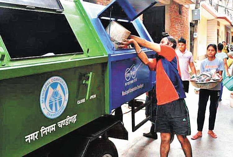 Chandigarh on second position in country for separation of dry wet waste