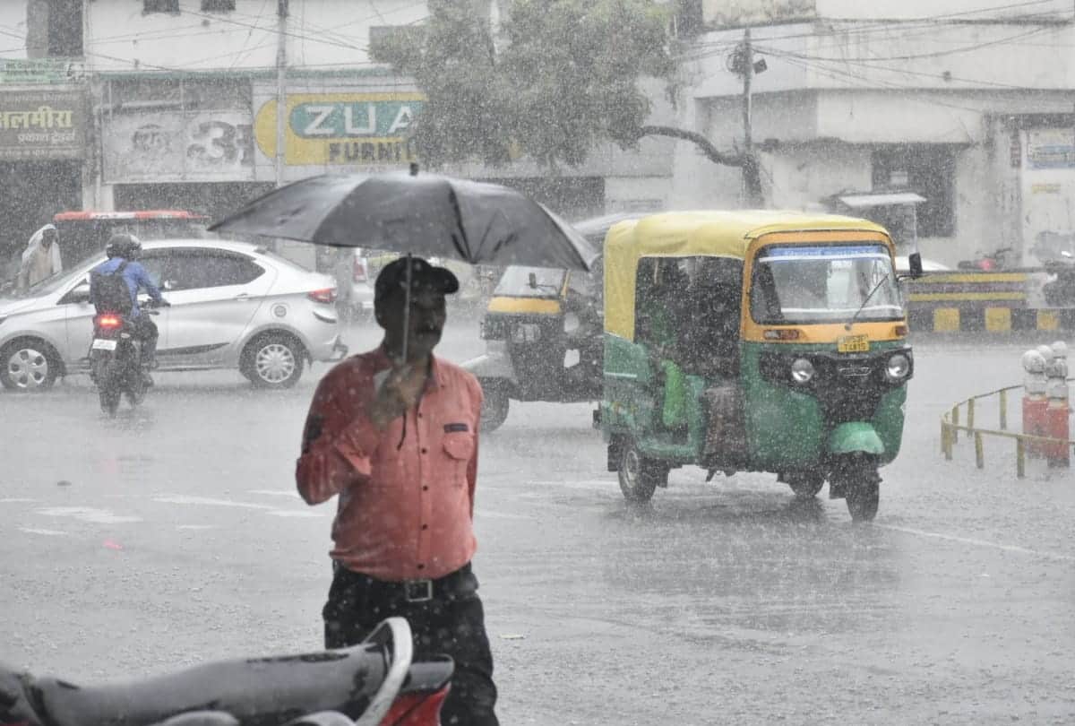 Gorakhpur Weather update news heavy rain start in gorakhpur weather change see latest photos