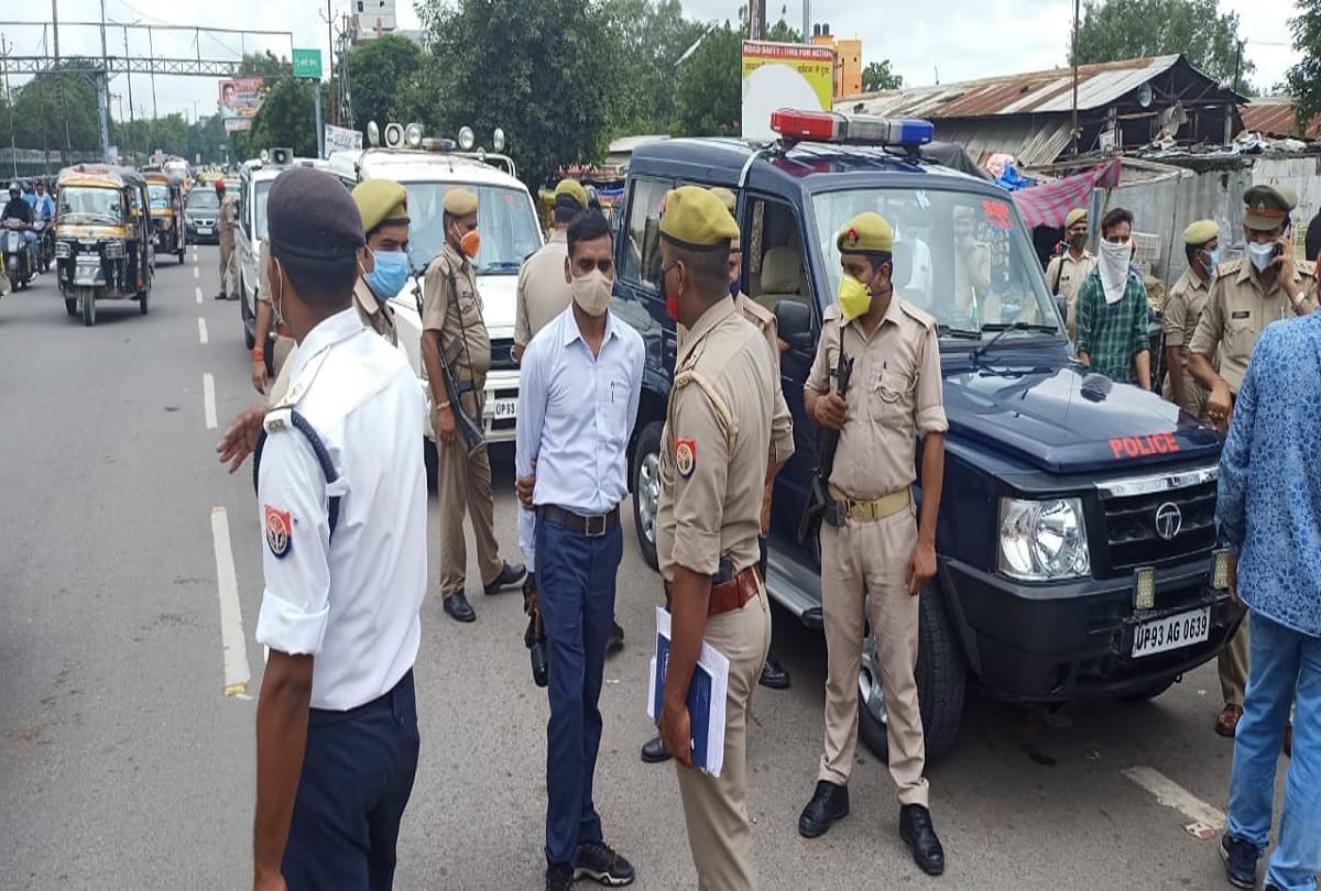 Agra Bus hijack latest update in hindi jhansi border seal heavy force deployed on roads