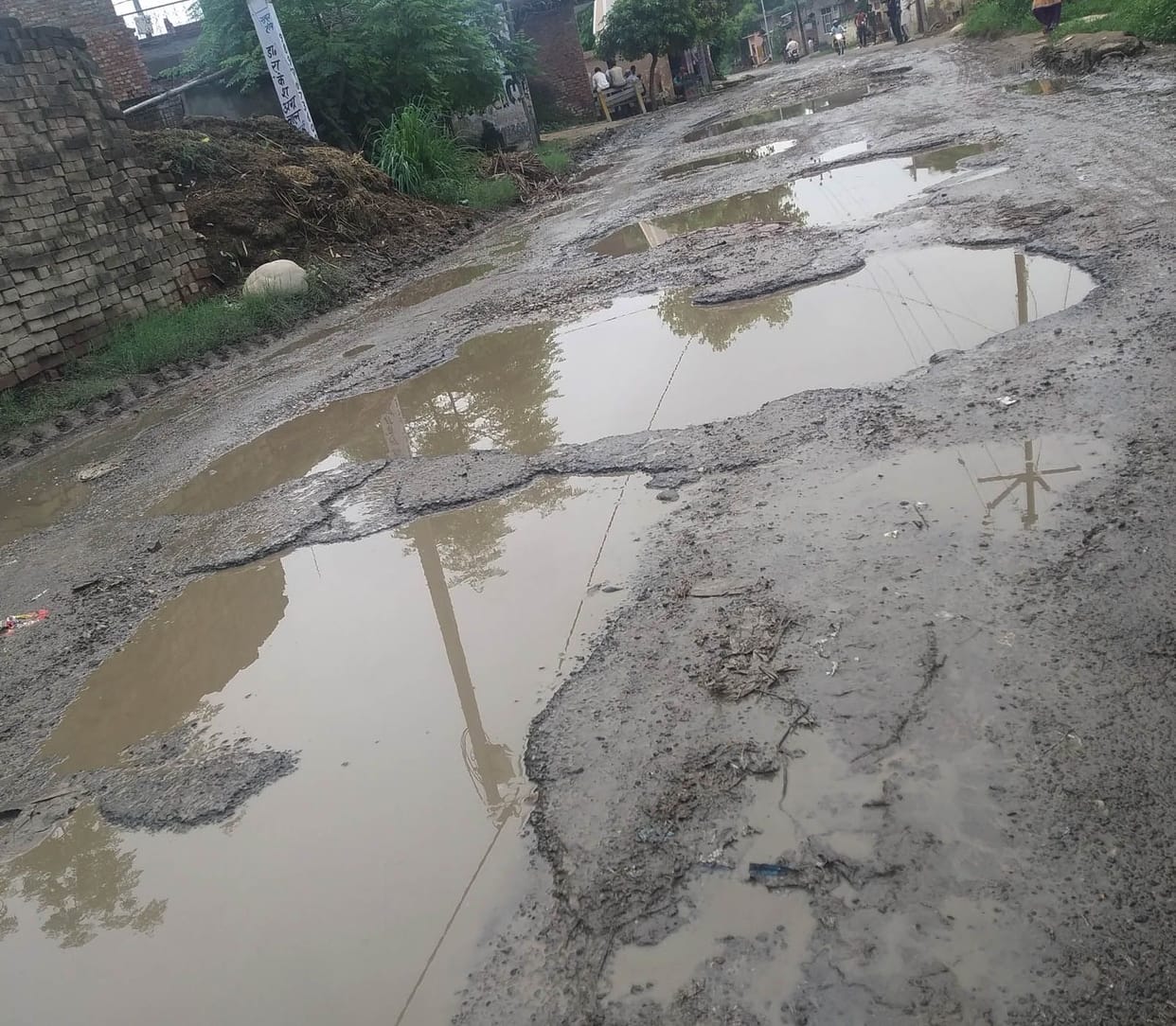 Pit on the rohana main road
