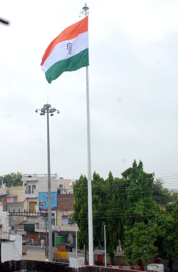 100 feet high tricolor at railway station