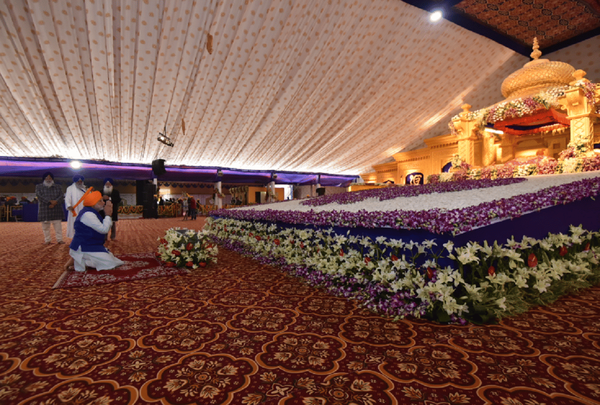 PM Modi wishes on Prakash Parv, says- Shri Guru Granth Sahib makes the whole world light up