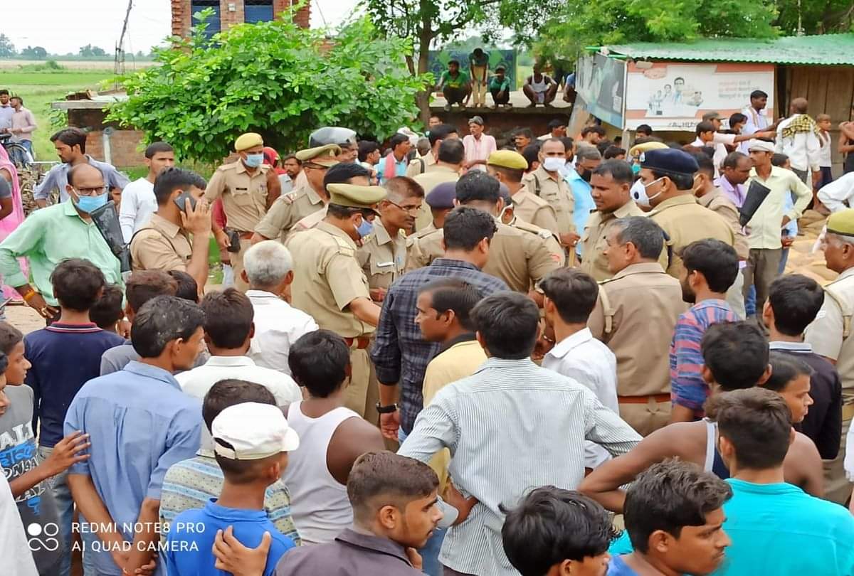 Etah Accident Four Death Mother Told Story