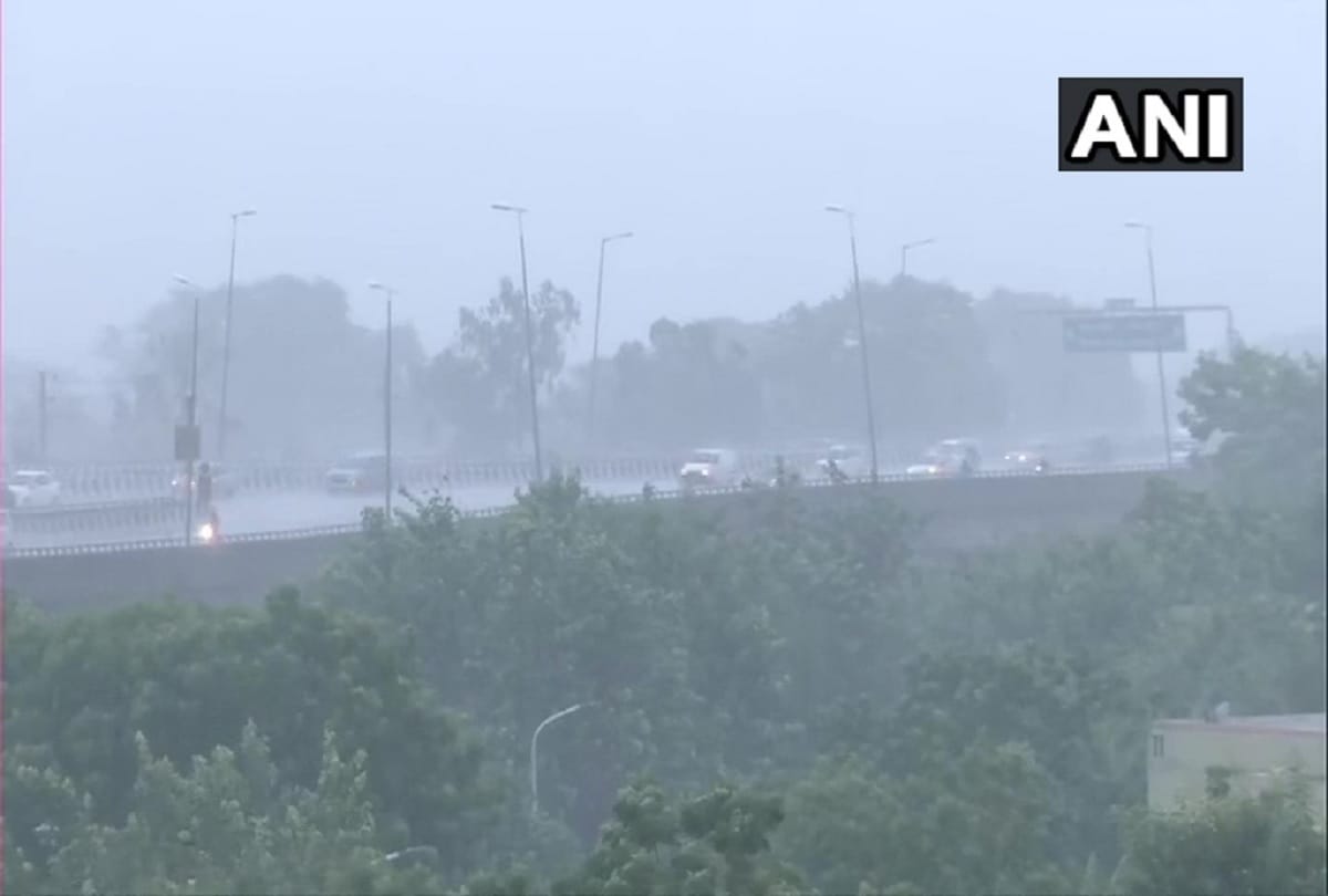 Chance of rain today and tomorrow in Delhi