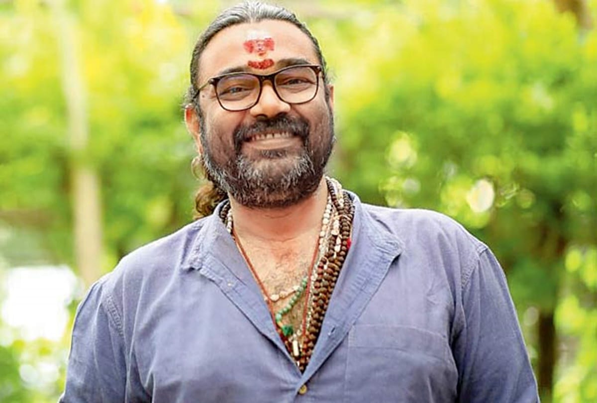 Toilet Ek Prem Katha Director Shri Narayan Announced Remake Of Dilip Kumar Amitabh Bachchan Starrer Shakti