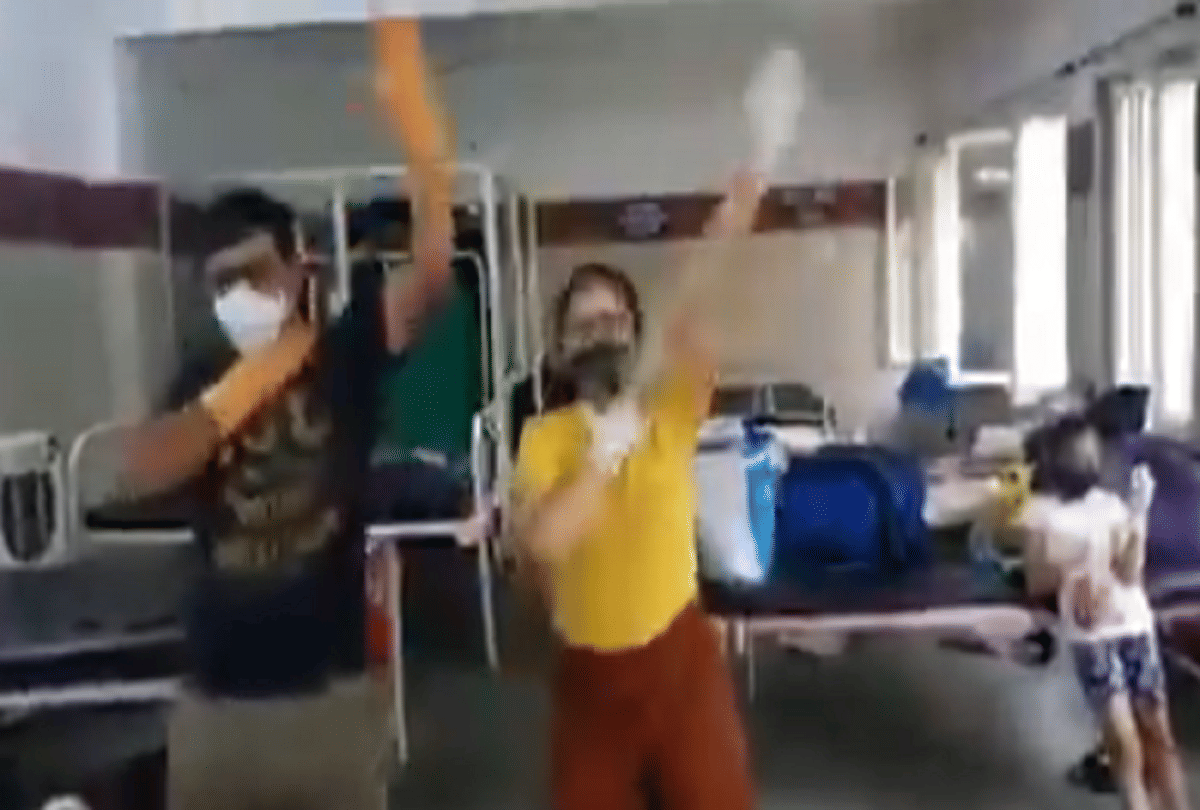 madhya pradesh katani family celebrates after defeating coronavirus dance on sushant singh rajput song video goes viral