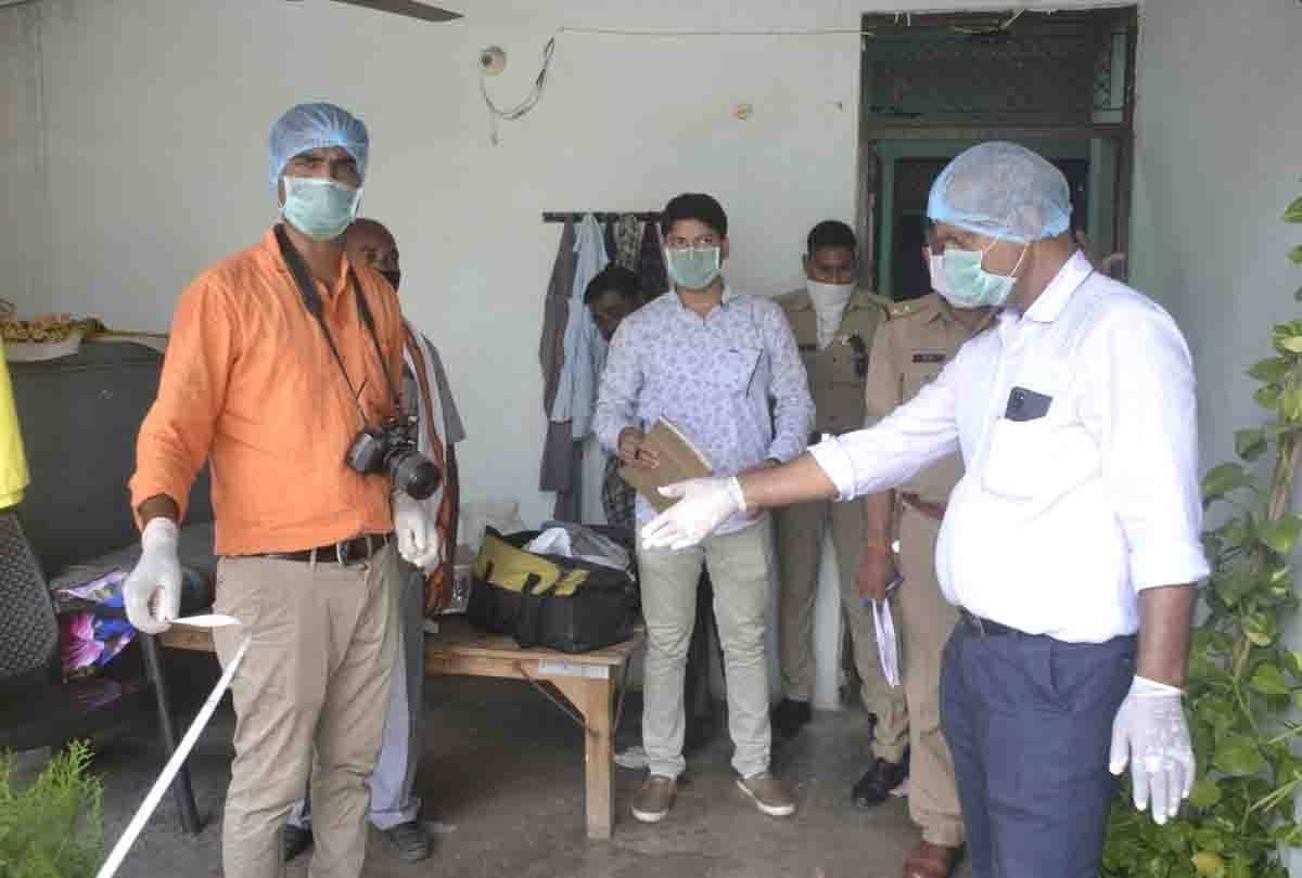 Mother and daughter hanged to death due to comments on character in kanpur dehat