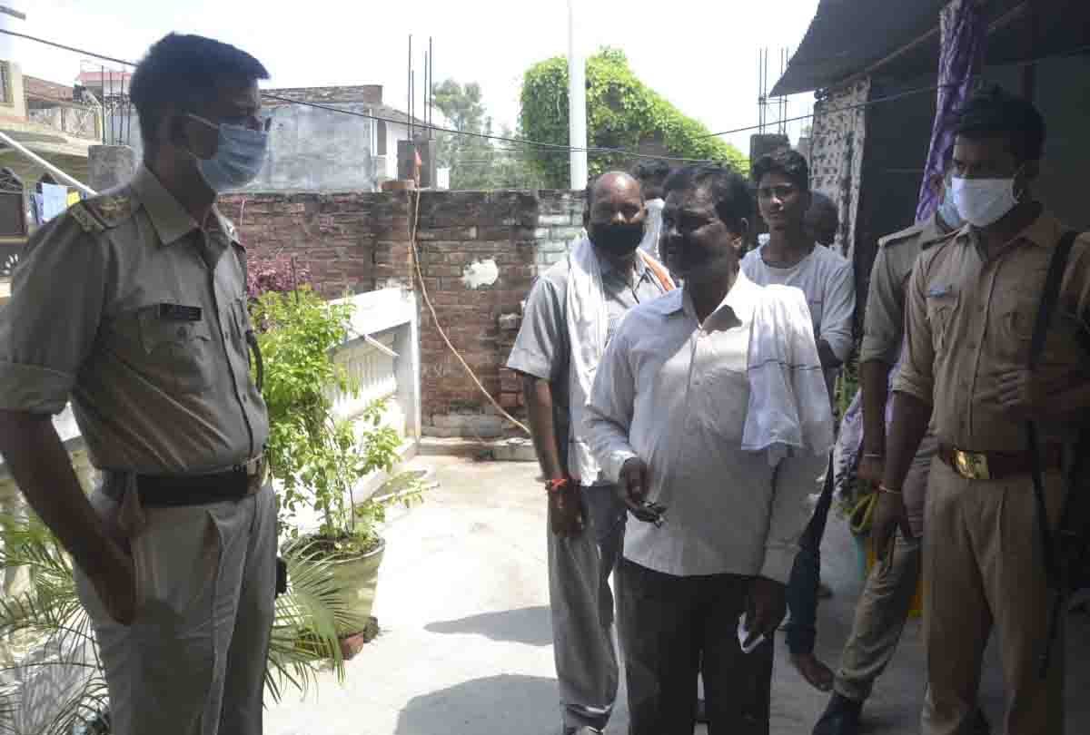 Mother and daughter hanged to death due to comments on character in kanpur dehat