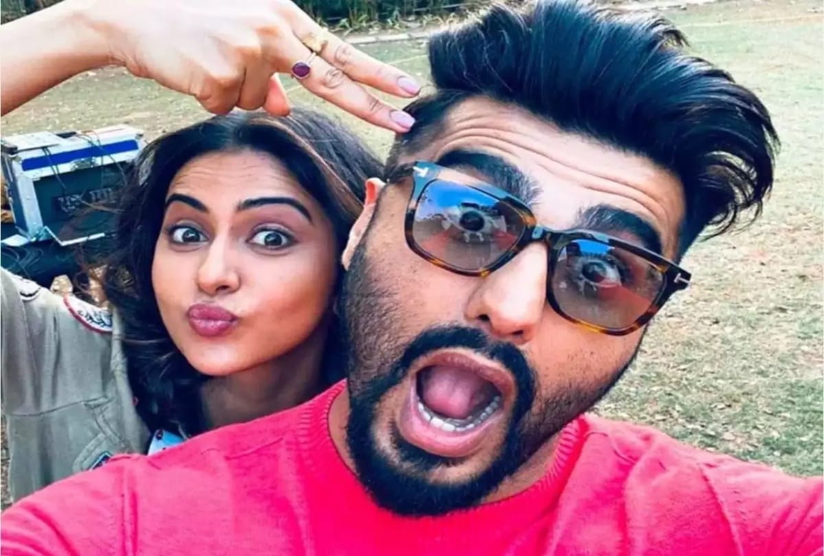 Neena Gupta share photo Ayushmann Khurrana Gajraj Rao and Sanya Malhotra 2 years of Badhaai Ho
