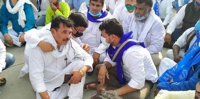 Chandrasekhar Ravan reached Azamgarh, sat on dharna for 5 hours