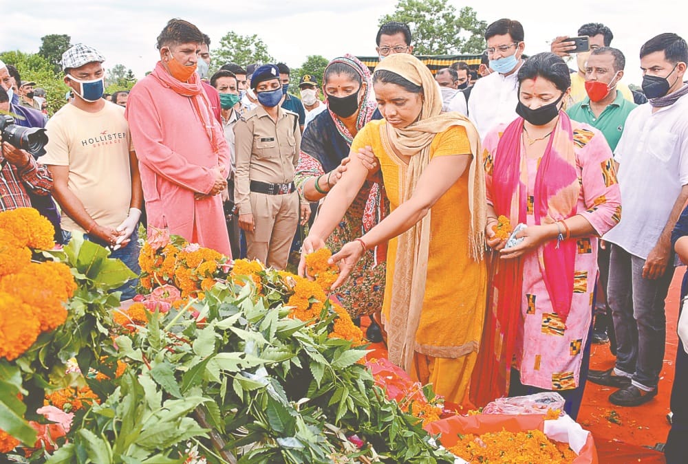 Uttarakhand Martyr Soldier Rajendra Singh negi Funeral Wife Emotional Talk