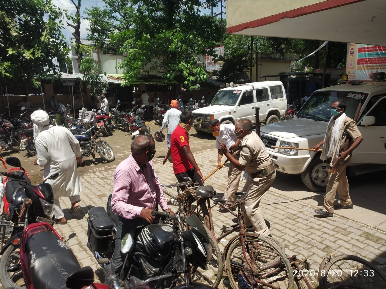Ballia SDM suspended by CM Yogi after taking cognizance