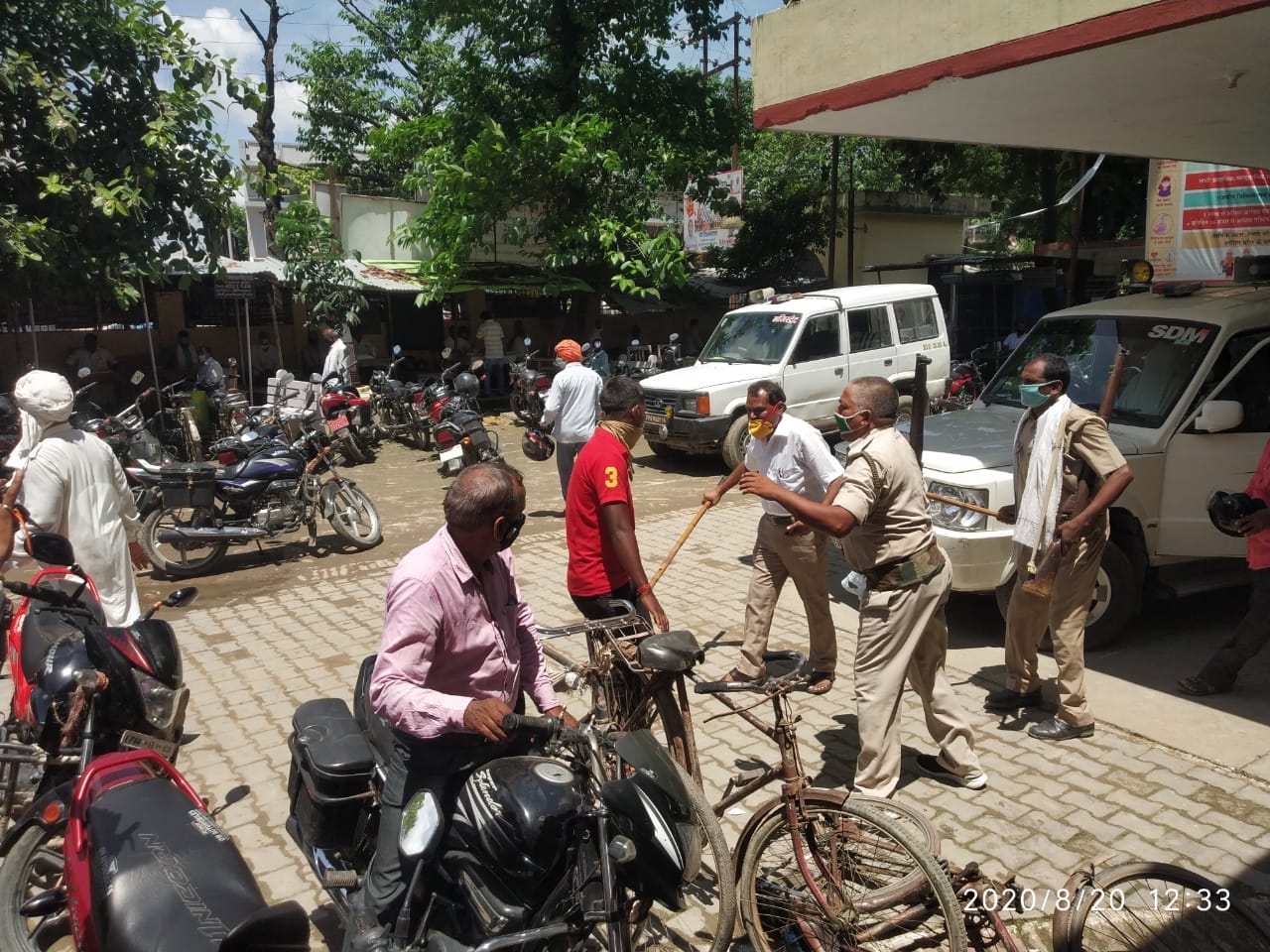 Ballia SDM suspended by CM Yogi after taking cognizance