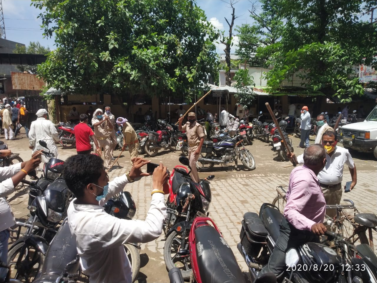 Ballia SDM suspended by CM Yogi after taking cognizance